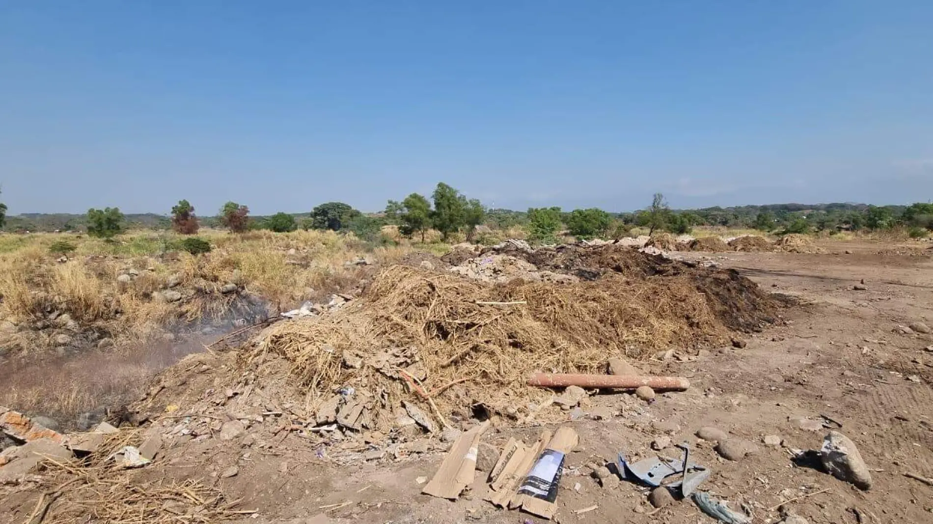 terreno con basura